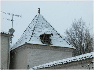  pigeonnier   moulin  bessou neige